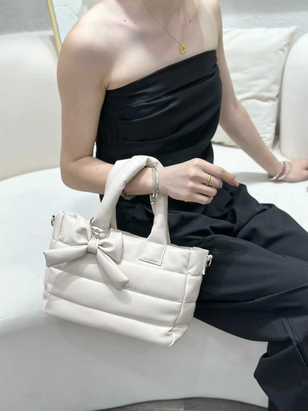 Cute Puffer Bow Handbag for Women – Trendy Quilted Shoulder Bag