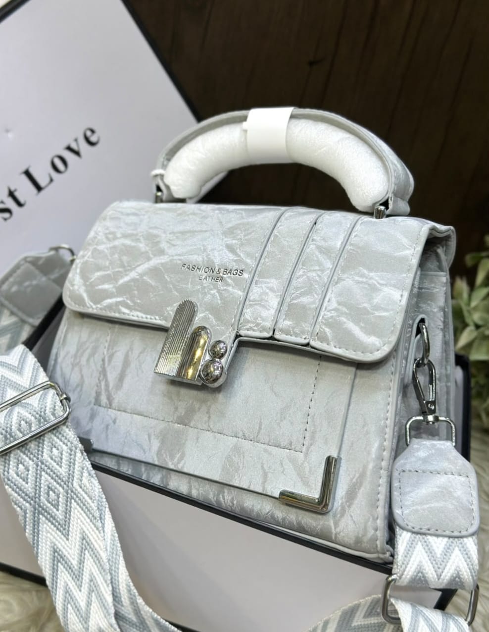 Crinkle Top Handle Bag. 6 Gorgeous Colors 👜