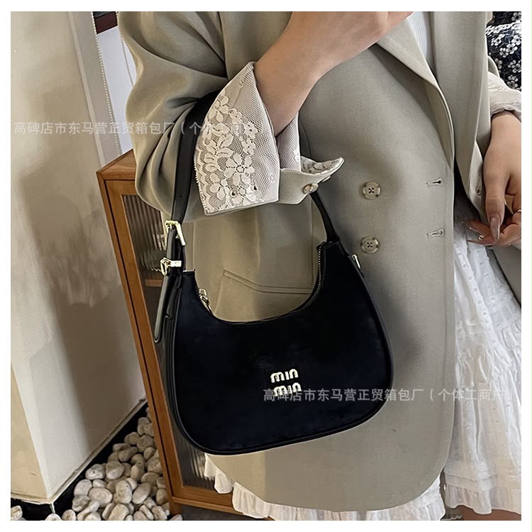 Elegant Crescent Shoulder Bag for Women