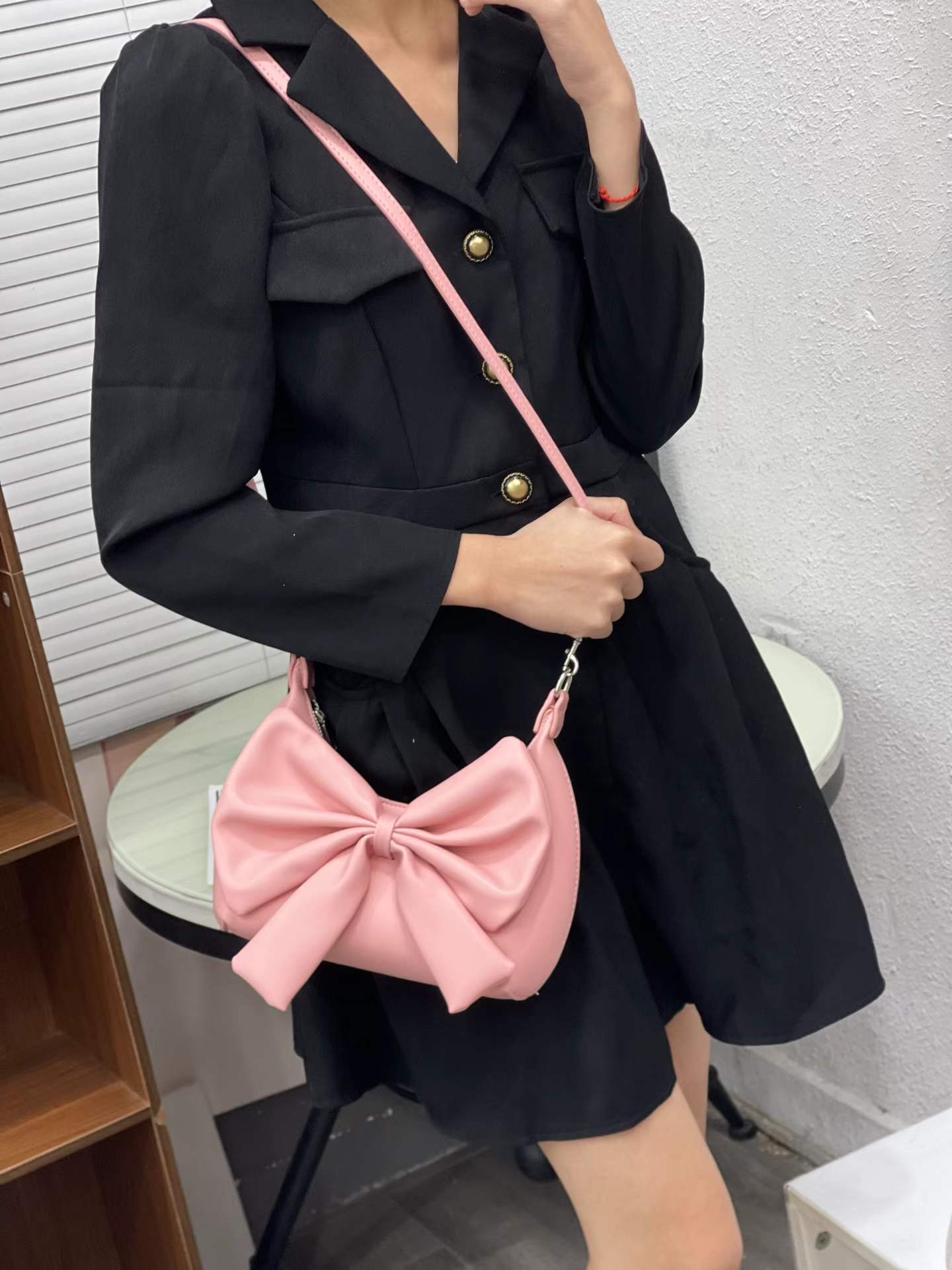 Elegant Bow Shoulder Bag for Women – Luxury Soft Leather Handbag