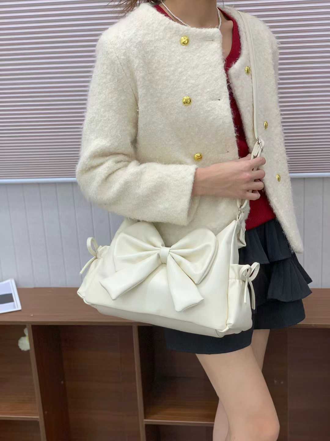 Cute Bow Shoulder Bag for Women – Elegant Fashion Handbag